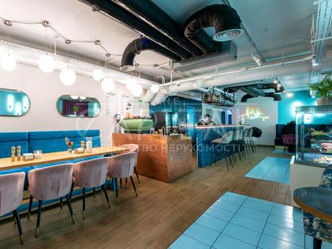 комерційна за адресою Марка Безручка вул., 24