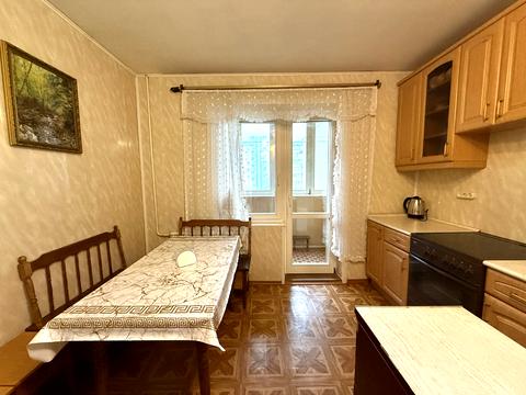 квартира за адресою Каштанова вул., 14-Б