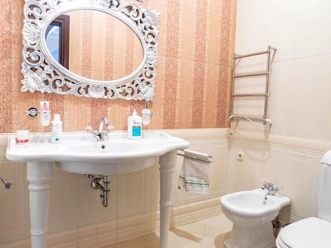 будинок за адресою Лесі Українки