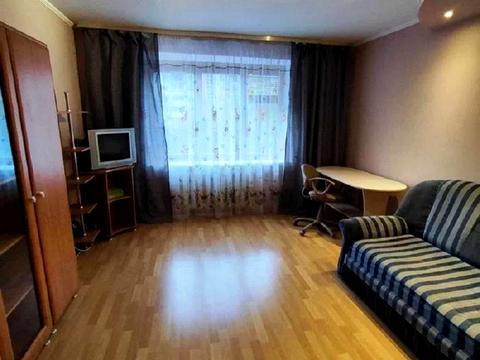 квартира за адресою Гетьмана Івана Мазепи вул. (Топольна), 2б