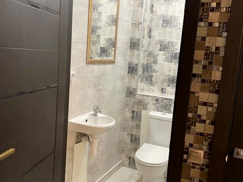 комерційна за адресою Західна вул., 10