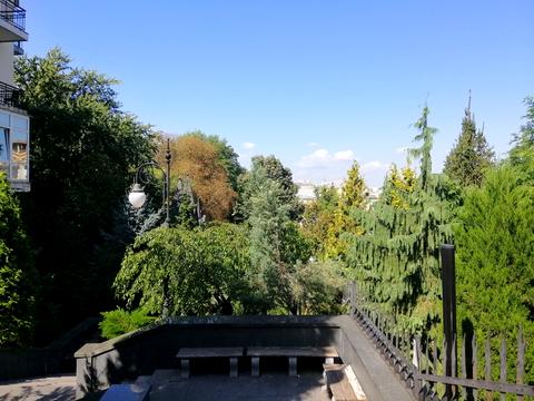 комерційна за адресою Банкова вул., 12