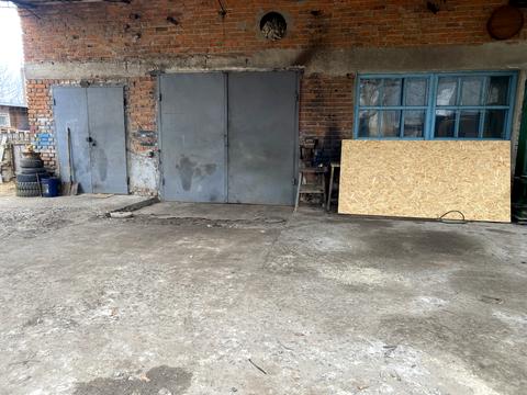 комерційна за адресою Заводська вул., 3