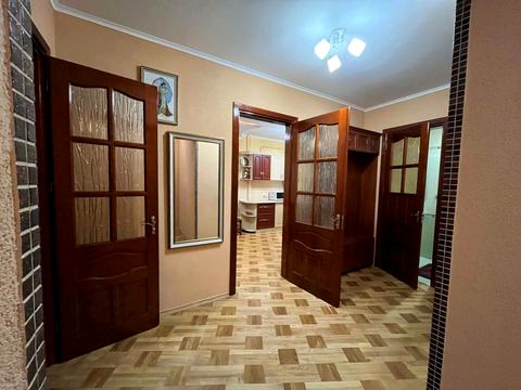 квартира за адресою Білозіра, 8