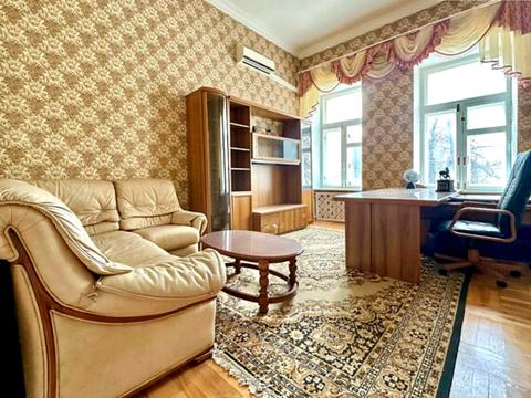 квартира за адресою Олександра Кониського вул., 30