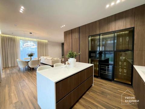 будинок за адресою спортивна