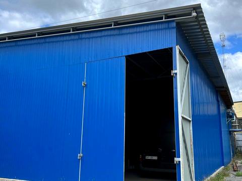 комерційна за адресою Верстова вул., 33