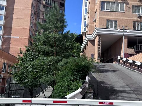 паркоместо по адресу Василия Тютюнника ул. (Анрі Барбюса), 5-В
