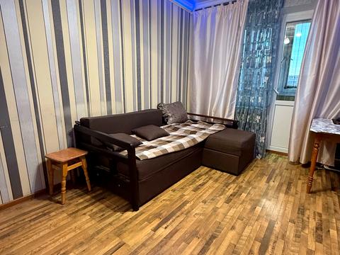 квартира за адресою Романа Шухевича просп. (Генерала Ватутіна), 8
