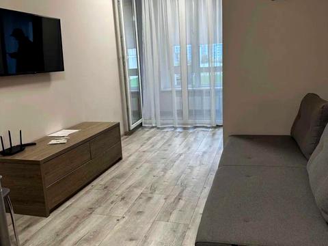 квартира за адресою Зарічна вул., 4