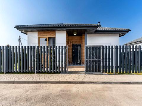 будинок за адресою вул. Світанкова