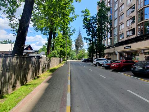 комерційна за адресою Київська вул., 73