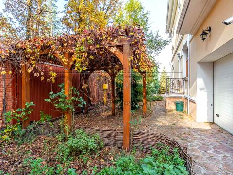 будинок за адресою Лісна