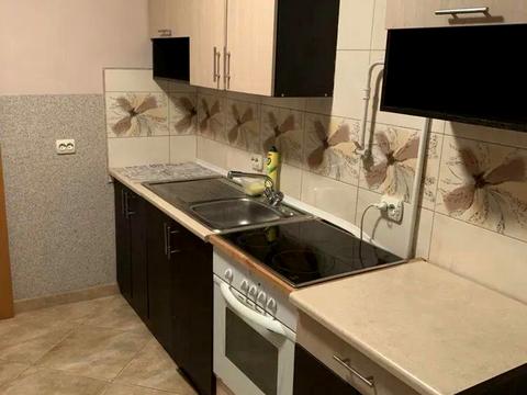 квартира за адресою Патона, 1