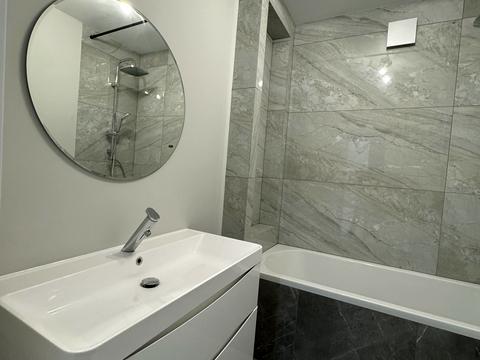 квартира по адресу Александра Довженко ул., 24