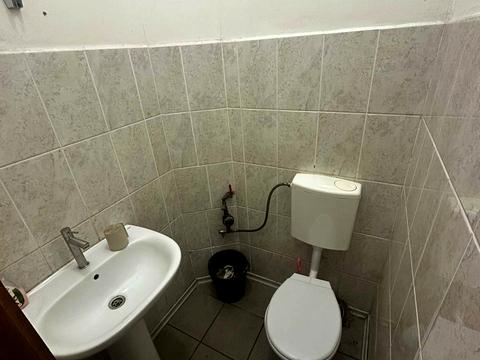комерційна за адресою Івана Франка вул., 27