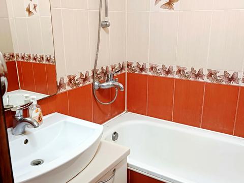 квартира за адресою Озерна вул., 4