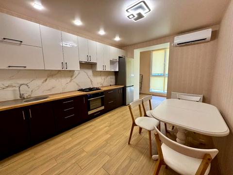 квартира за адресою Сімейна вул., 5