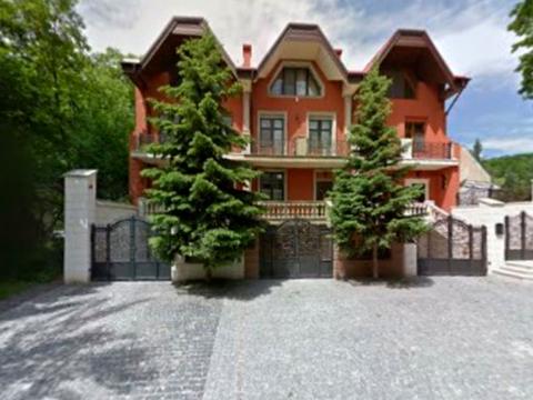 будинок за адресою Харківська вул., 27