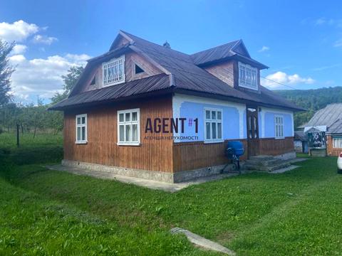 будинок за адресою Бандери