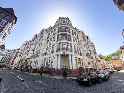 комерційна за адресою Воздвиженська вул., 48