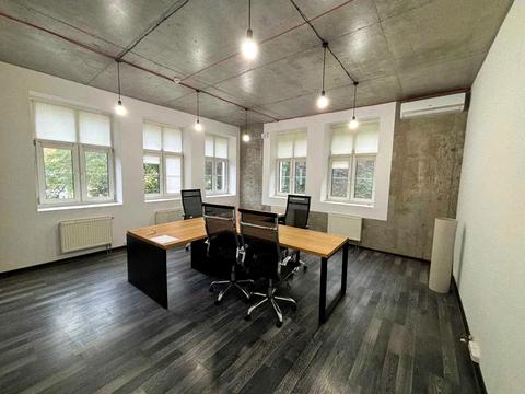 комерційна за адресою Воздвиженська вул., 45