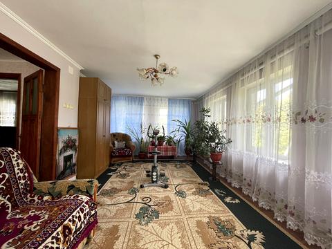 будинок за адресою Шкільна