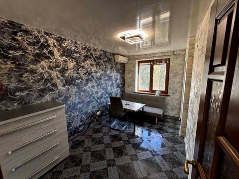 квартира за адресою 200-річчя Кривого Рогу просп., 10