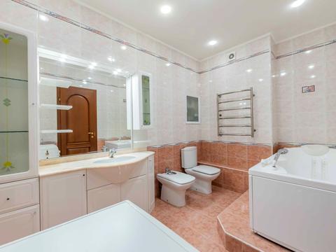 квартира за адресою Андрія Верхогляда вул. (Михайла Драгомирова), 4