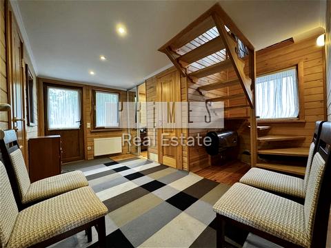 будинок за адресою Кар'єрна вул.