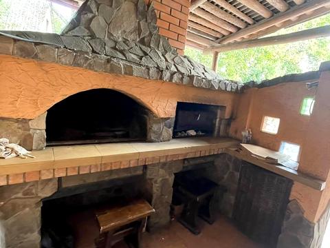 комерційна за адресою Баранинці, 1