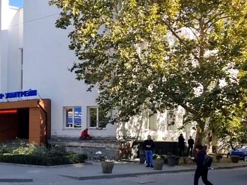 комерційна за адресою Незалежності вул., 18Б