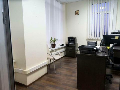 комерційна за адресою Загорівська вул. (Багговутівська), 23