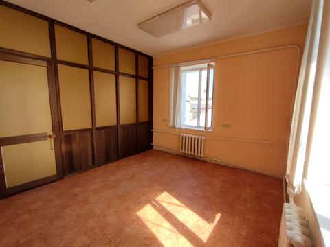 комерційна за адресою Пирогівський Шлях вул. (Червонопрапорна), 32