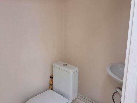 комерційна за адресою Басейна вул., 7-В
