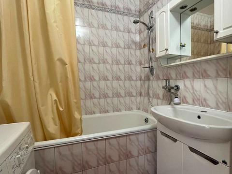 квартира за адресою Незалежності бульв. (50 років Жовтня), 12В
