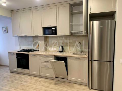 квартира за адресою Київ, Михайла Омеляновича-Павленка вул. (Суворова), 13