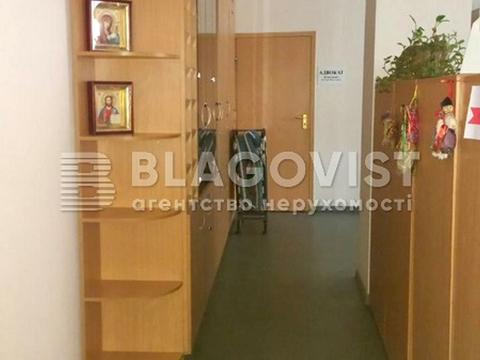 комерційна за адресою Київ, Ушинського вул., 25-А