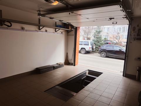 паркомісце за адресою Теплична вул., 38