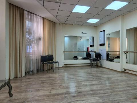 комерційна за адресою Лесі Українки бульв., 7-Б
