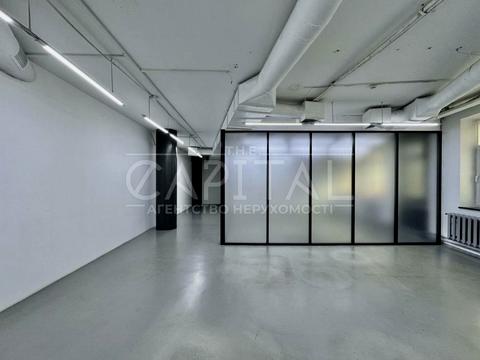 комерційна за адресою Лесі Українки бульв., 23б