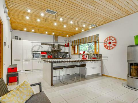 будинок за адресою 192-га Садова вул.