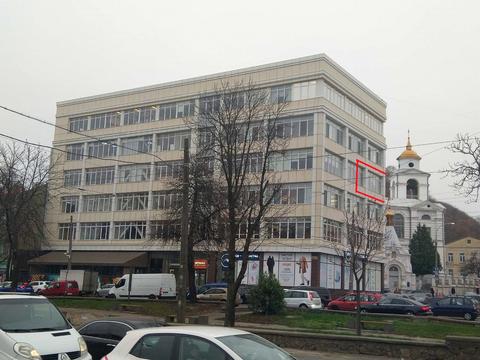 комерційна за адресою Верхній Вал вул., 2