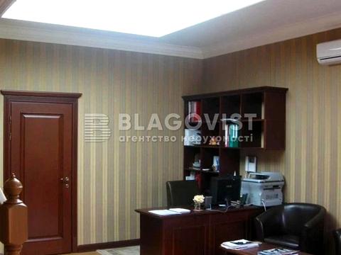 комерційна за адресою Нагірна вул., 3