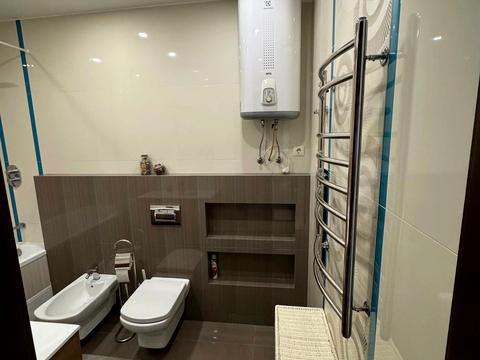 квартира за адресою Анни Ахматової вул., 45