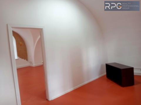 комерційна за адресою Рибальська вул., 22