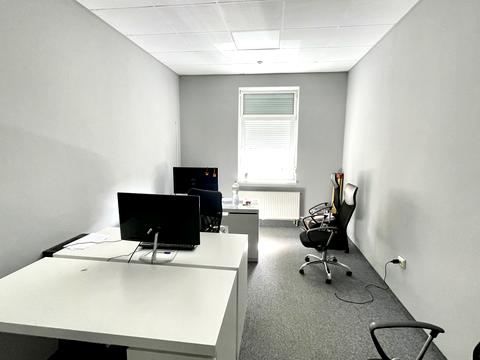 комерційна за адресою Дениса Лукіяновича вул., 7