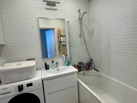 квартира за адресою Салютна вул., 2к3