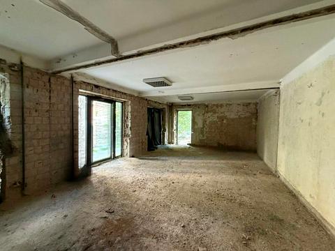 комерційна за адресою Рибальська вул., 11