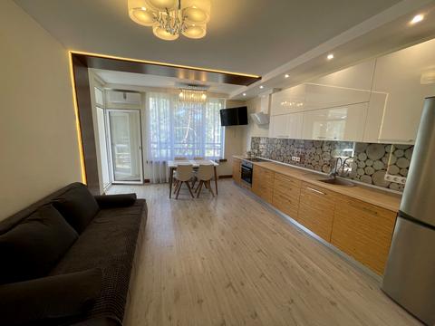 квартира за адресою Анатолія Петрицького вул., 21-А